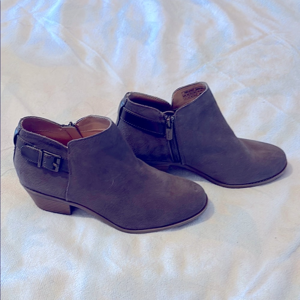 Vionic leather suede ankle booties Millie- Size 8.5 W